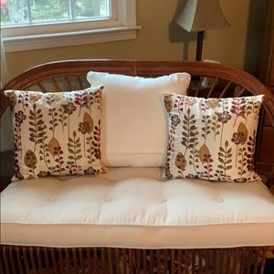 Pier 1 Set of 2 Pillows Cream with flowers.